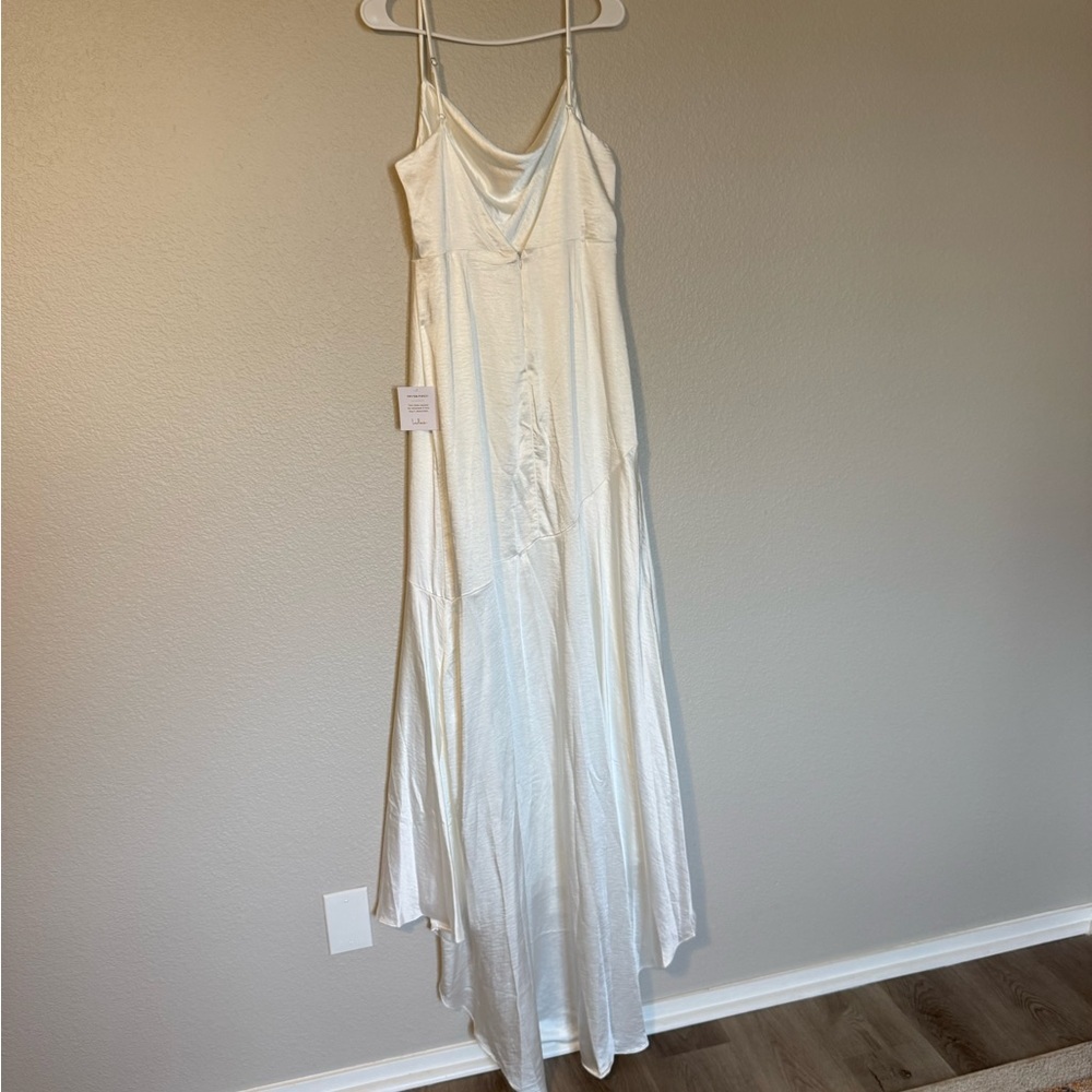 NWT Lulus Passionate Allure Ivory Satin Backless Cowl
Neck Maxi Dress Size Large - Picture 9 of 14